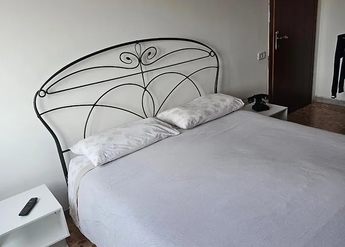 Apartment 25 *