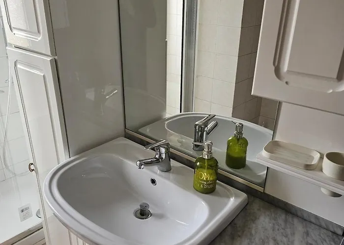 25 Apartment